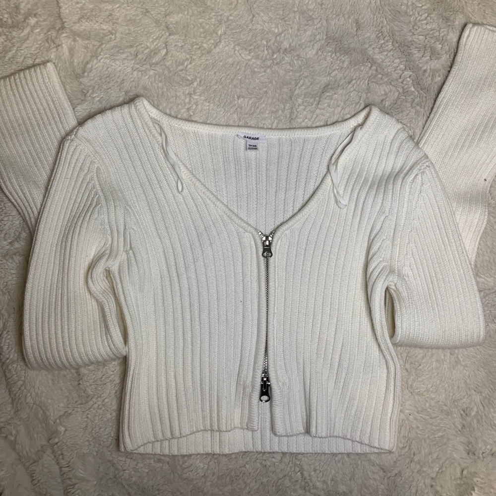 garage cropped zip up
